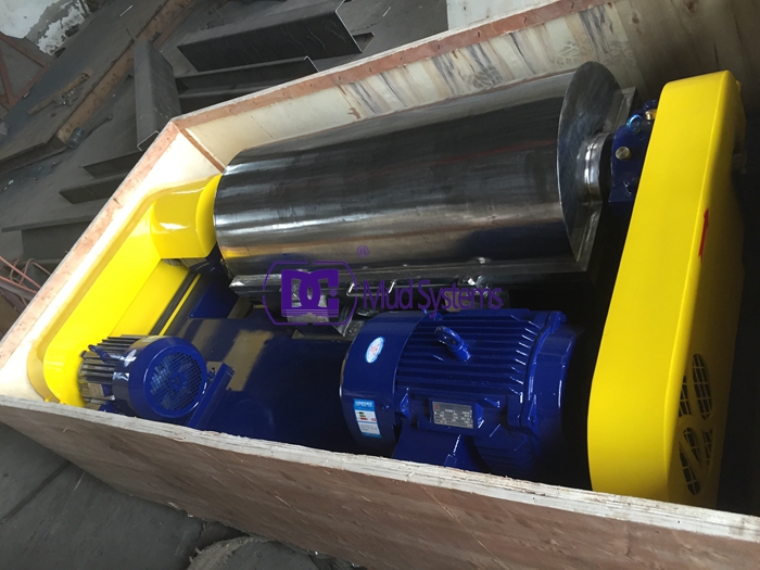 DCLW355-1257高速滗水器离心机运往中东